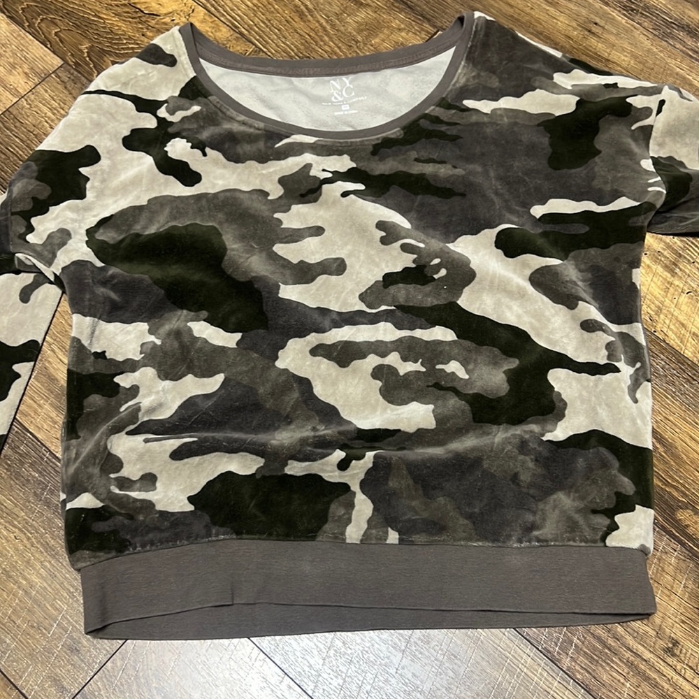 New York and company camo pullover